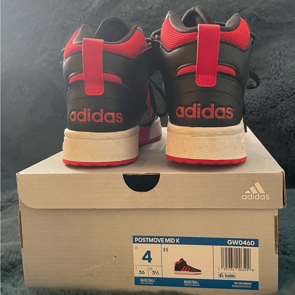 Adidas Unisex-Child Postmove Mid Basketball Shoe - Picture 2 of 5